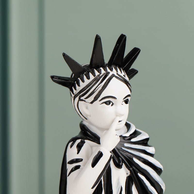 Statue of Liberty Kid - Banksy - Magnito